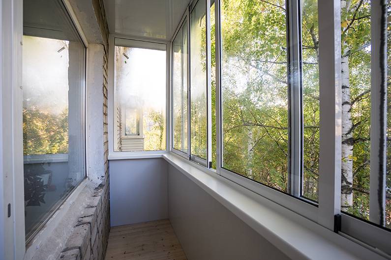 Как купить балконные алюминиевые окна